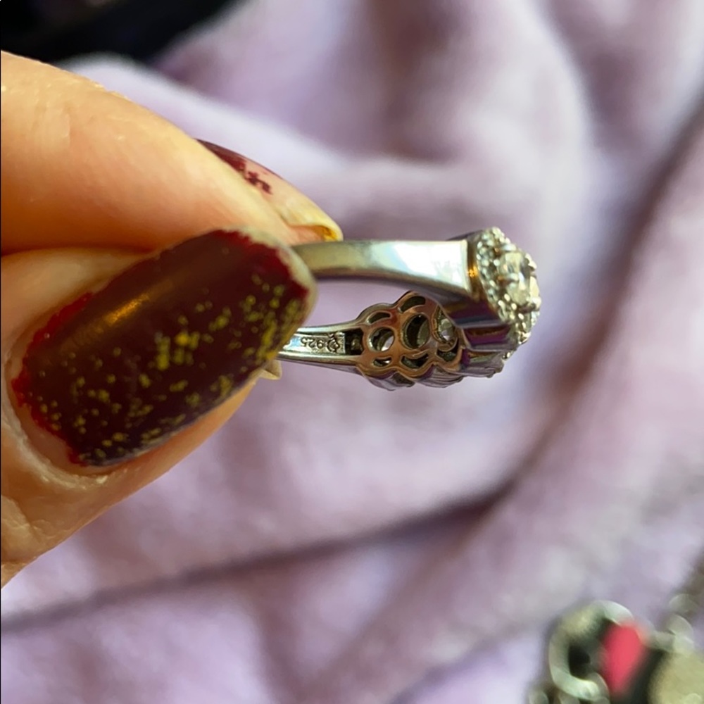 Beautiful Silver Ring - image 4